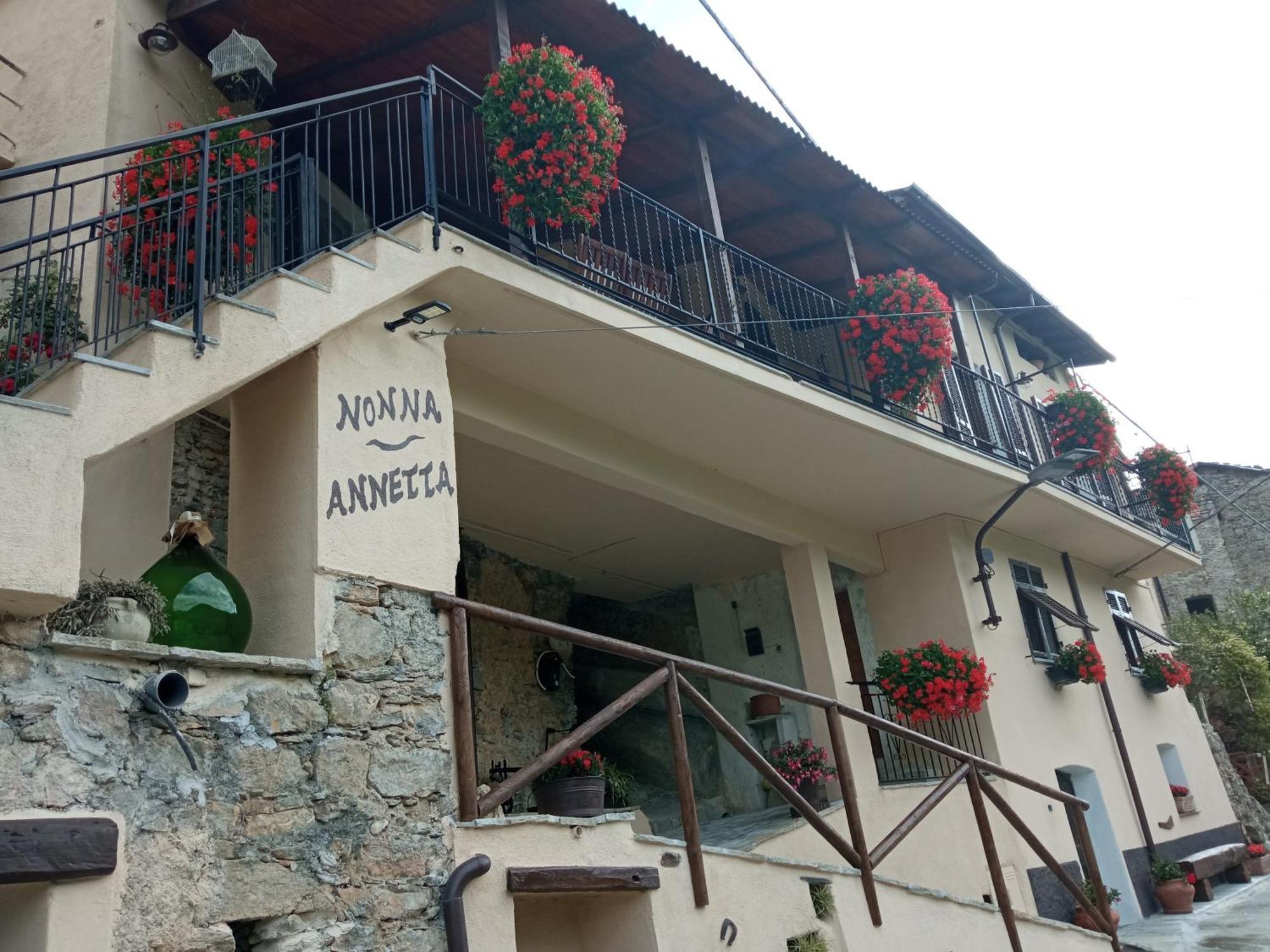 Agriturismo U'Spigu Nonna Annetta Nasino Ngoại thất bức ảnh